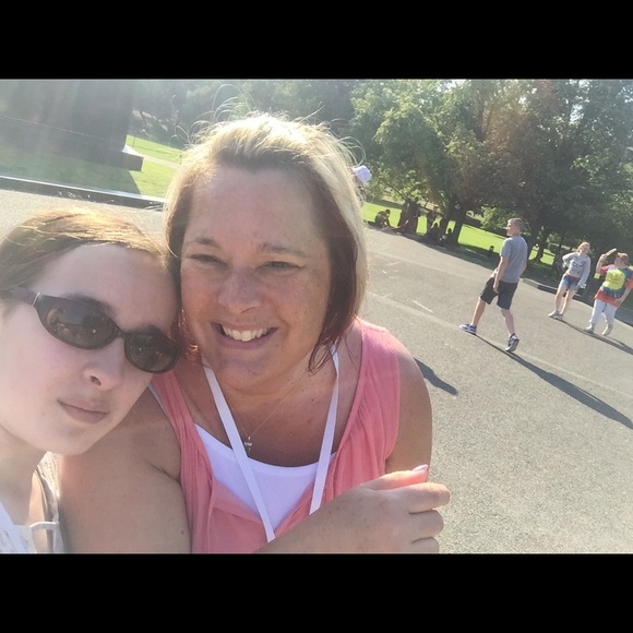 Meet your Posher, Wendy - Picture 1 of 1